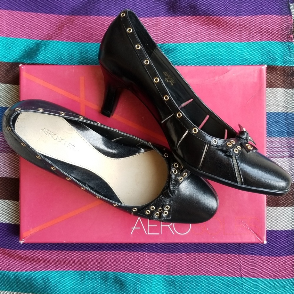 AEROSOLES: Navy Leather Heels